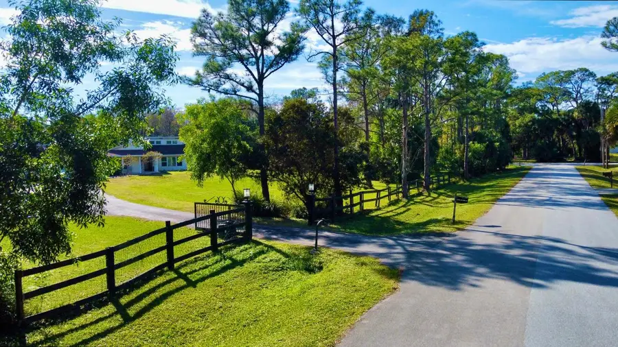 17375 Dogwood Trail, Jupiter, FL 33478 - Image #3