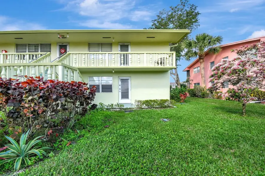 48 Sheffield B, West Palm Beach, FL 33417 - Image #2