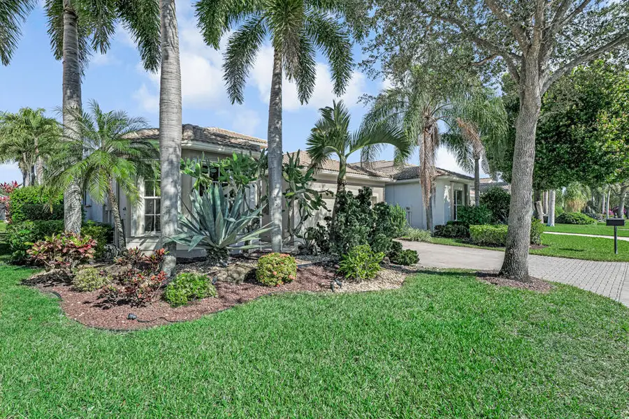 8235 Seahorse Cove Boulevard, Lake Worth, FL 33467 - Image #2