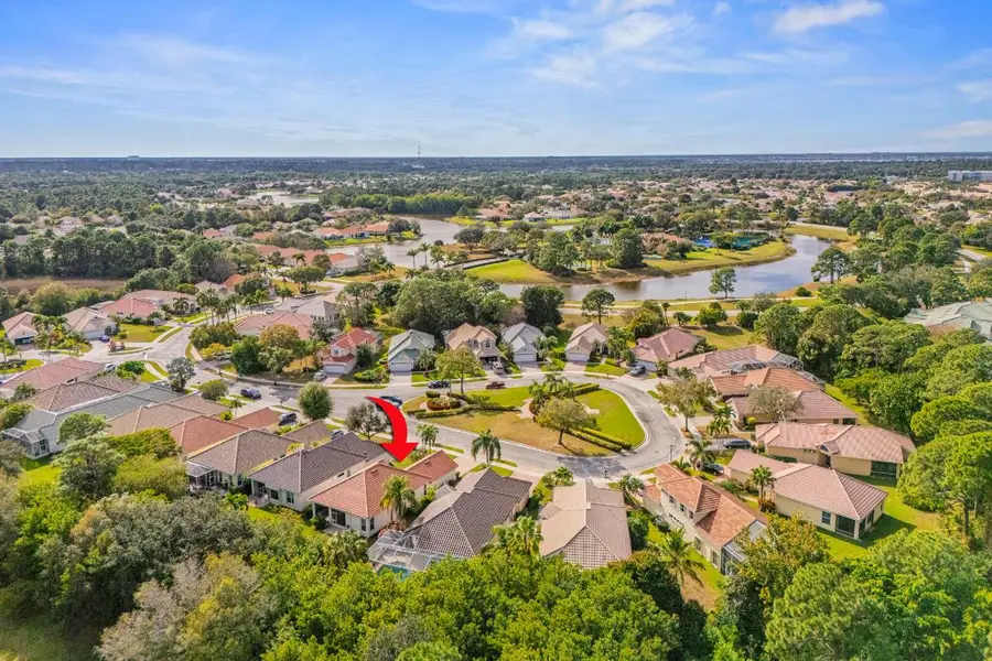 568 SW New Castle Cove, Port Saint Lucie, FL 34986 - Image #3