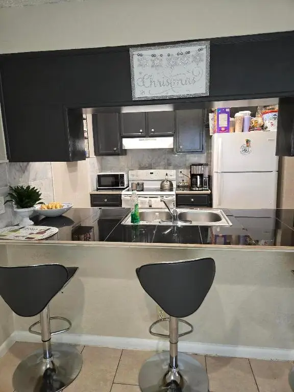 2396 Daphne Drive, West Palm Beach, FL 33415 - Image #3