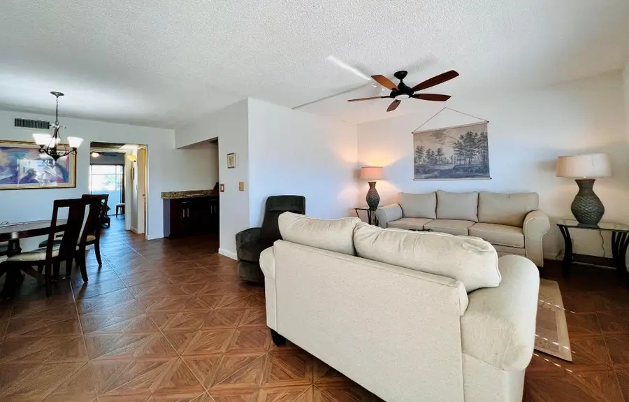 307 Wellington C, West Palm Beach, FL 33417 - Image #2