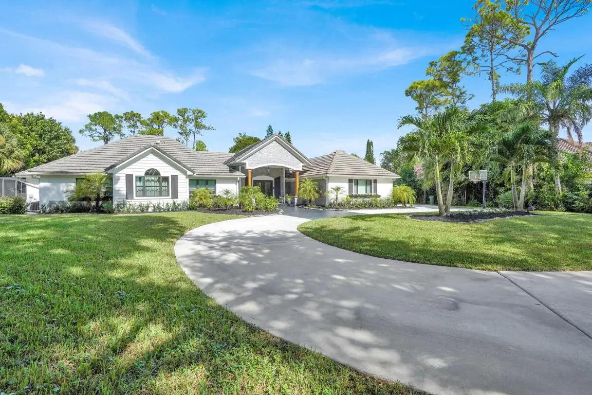 13825 Greentree Trail, Wellington, FL 33414 - Image #1