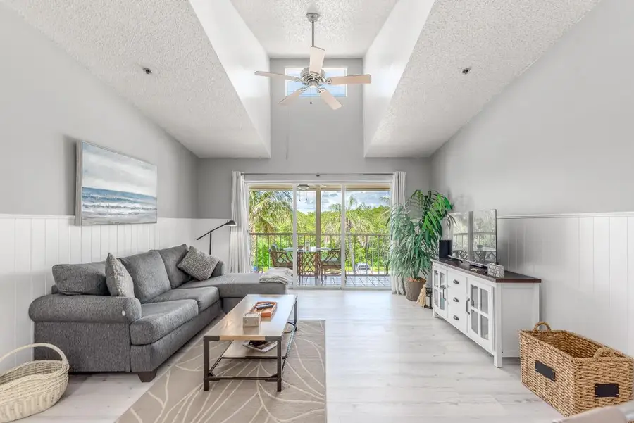 4468 NE Ocean Boulevard #D3, Jensen Beach, FL 34957 - Image #3