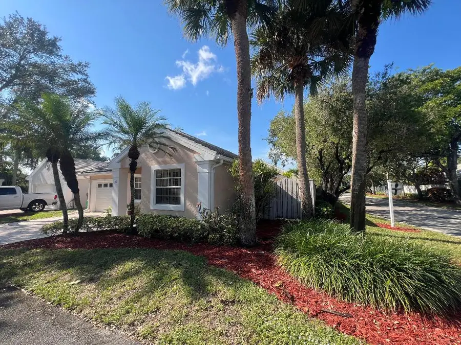 28 Governors Court, Palm Beach Gardens, FL 33418 - Image #3