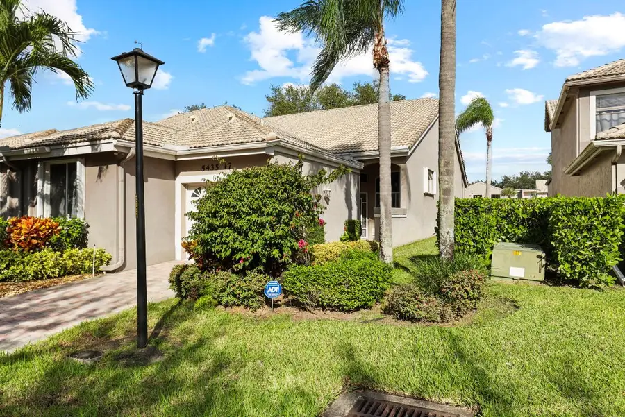 5435 Monterey Circle #G, Delray Beach, FL 33484 - Image #2