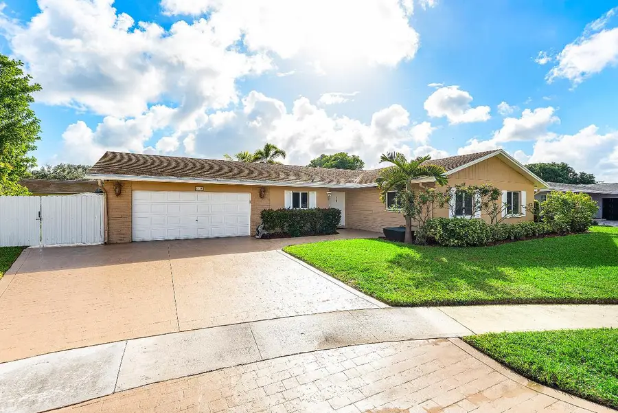 1540 SW 56th Avenue, Plantation, FL 33317 - Image #2