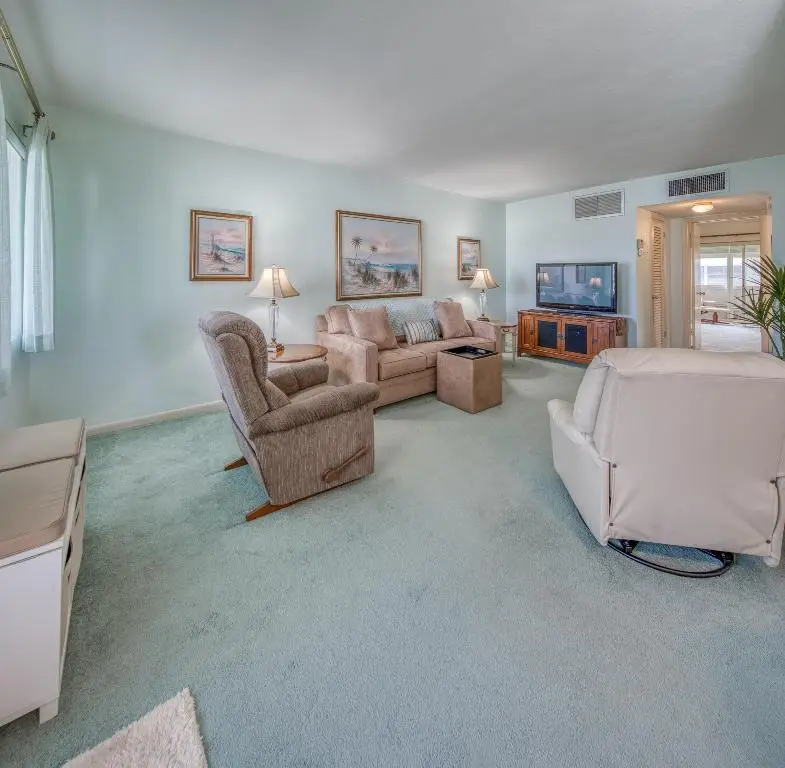 2004 Lake Osborne Drive #14, Lake Worth Beach, FL 33461 - Image #1