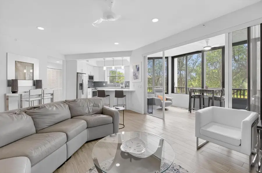 7546 La Paz Boulevard #205, Boca Raton, FL 33433 - Image #2