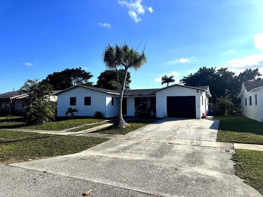 4170 Sussex Avenue, Lake Worth, FL 33461 - Image #2