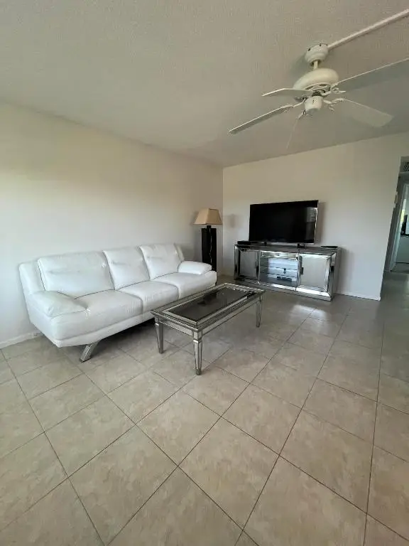 3081 Cornwall E, Boca Raton, FL 33434 - Image #2