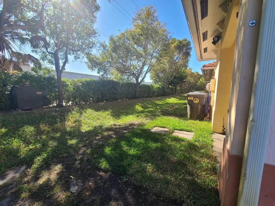 102 S Santa Catalina Circle, North Lauderdale, FL 33068 - Image #3