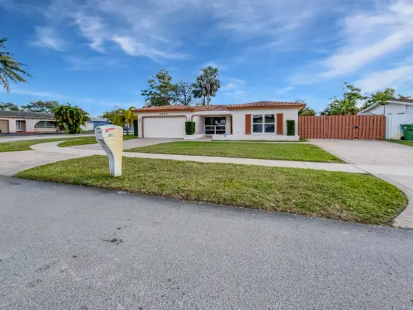 8900 NW 11th Street, Pembroke Pines, FL 33024