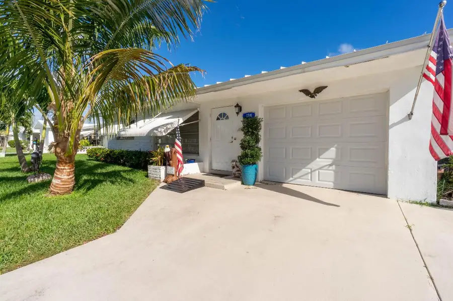 124 SW 14th Street, Boynton Beach, FL 33426 - #3