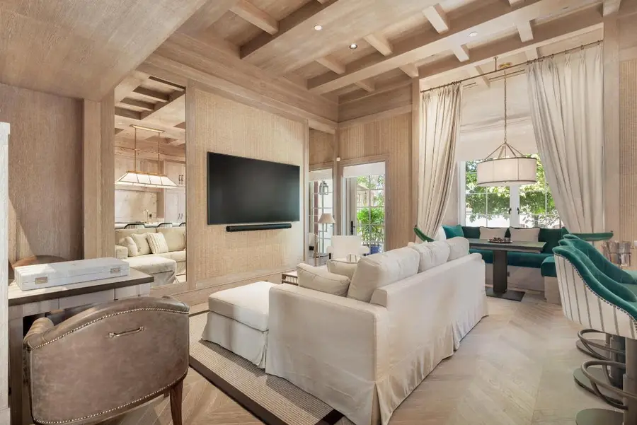 236 Phipps Plaza #236, Palm Beach, FL 33480 - Image #3