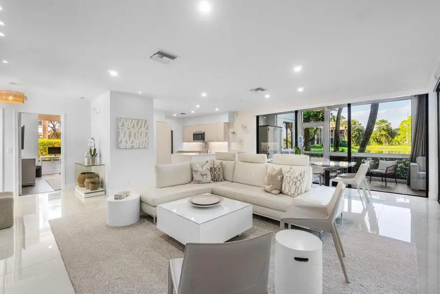 19173 Sabal Lake Drive #5155, Boca Raton, FL 33434 - Image #2