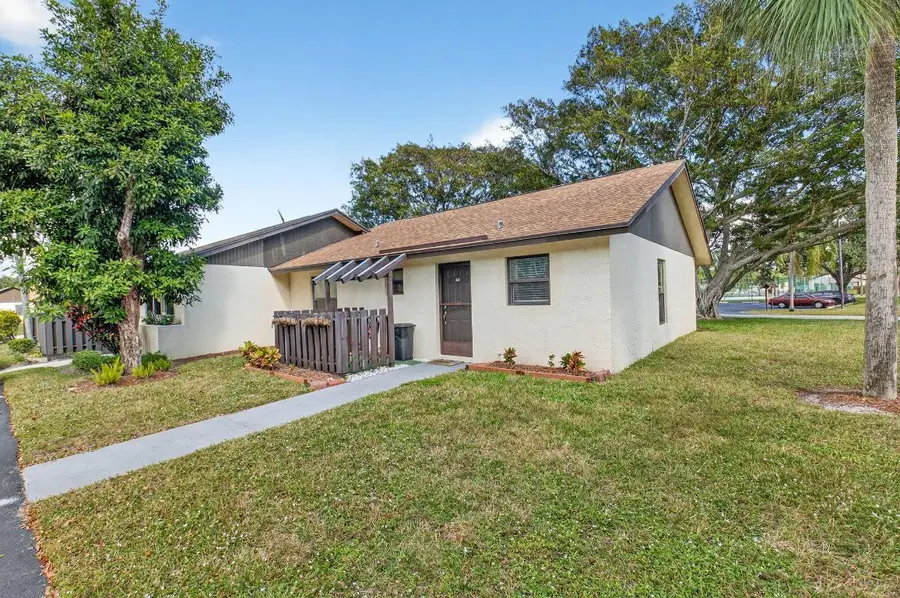 28 Via De Casas Norte #28, Boynton Beach, FL 33426 - Image #2