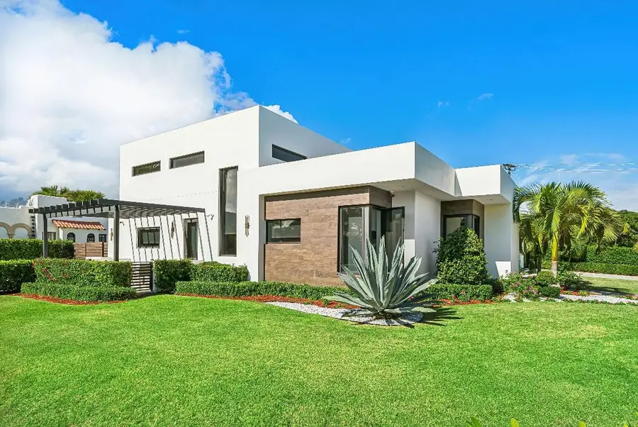 1801 N Lakeside Drive, Lake Worth Beach, FL 33460 - Image #2