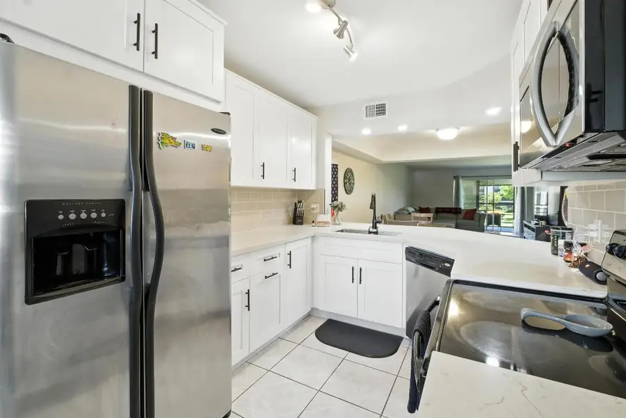 23380 Carolwood Lane #202, Boca Raton, FL 33428 - Image #2