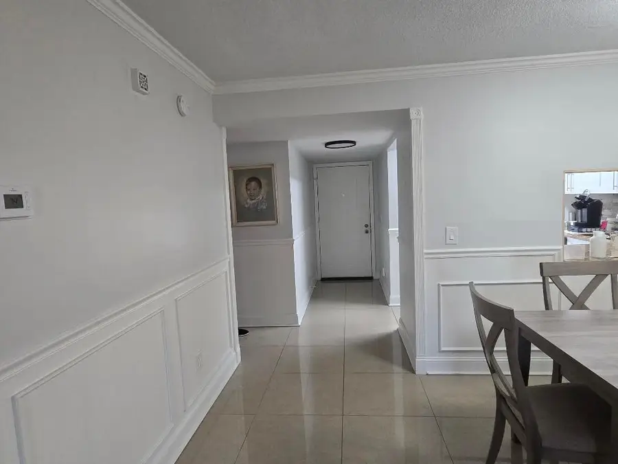 140 Lake Nancy Lane #115, West Palm Beach, FL 33411 - Image #2