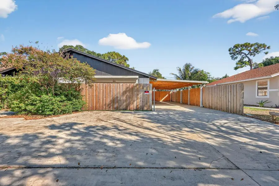 5785 SE Collins Avenue, Stuart, FL 34997 - Image #2