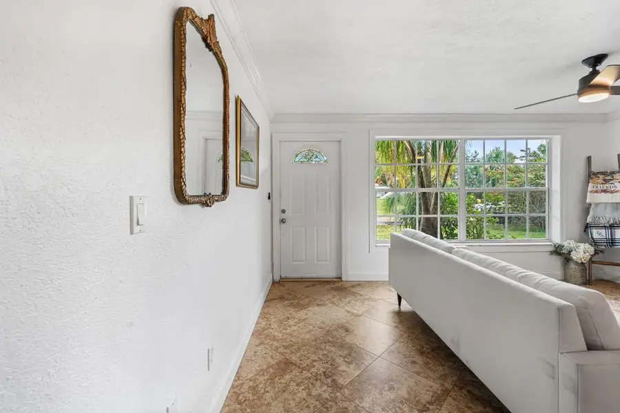 475 Forest Estate Drive, West Palm Beach, FL 33415 - Image #3