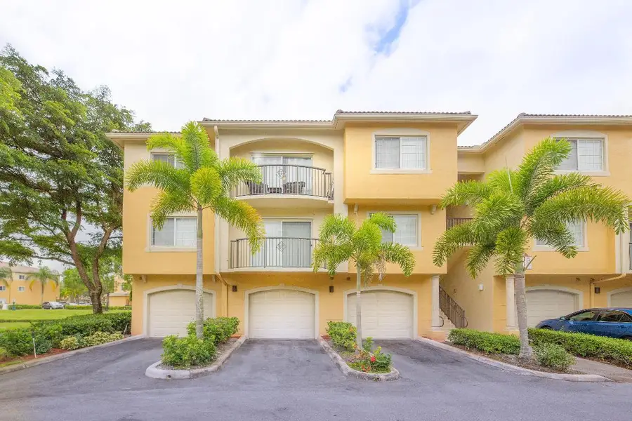 600 Crestwood Court #607, Royal Palm Beach, FL 33411 - Image #2
