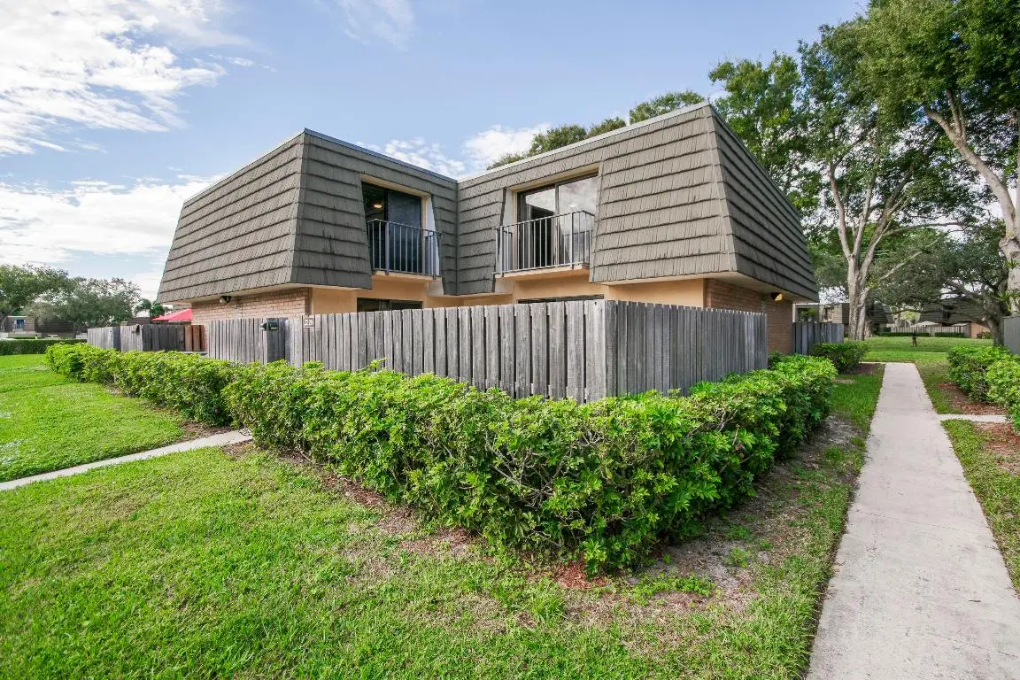 3228 32nd Way, West Palm Beach, FL 33407 - Image #1