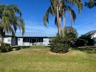 1051 SW Dubois Avenue, Port St Lucie, FL 34953