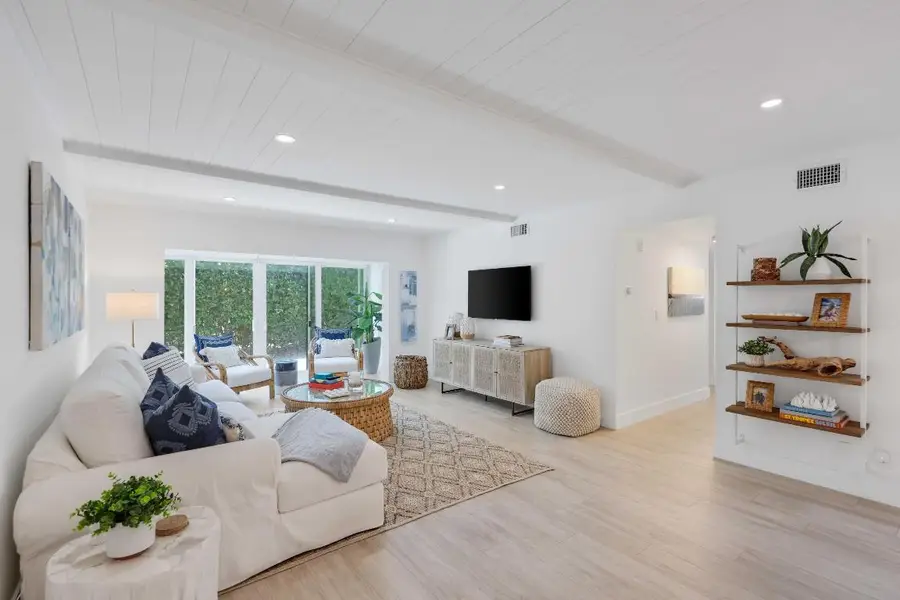 315 Venetian Drive #3, Delray Beach, FL 33483 - Image #3