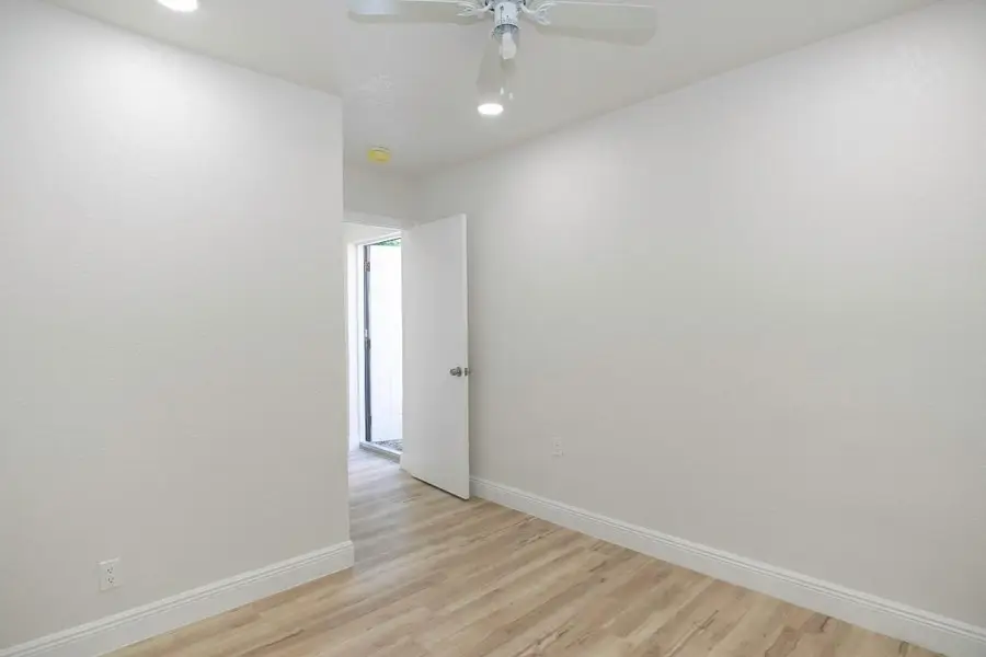 924 NW 11th Court, Fort Lauderdale, FL 33311 - Image #3