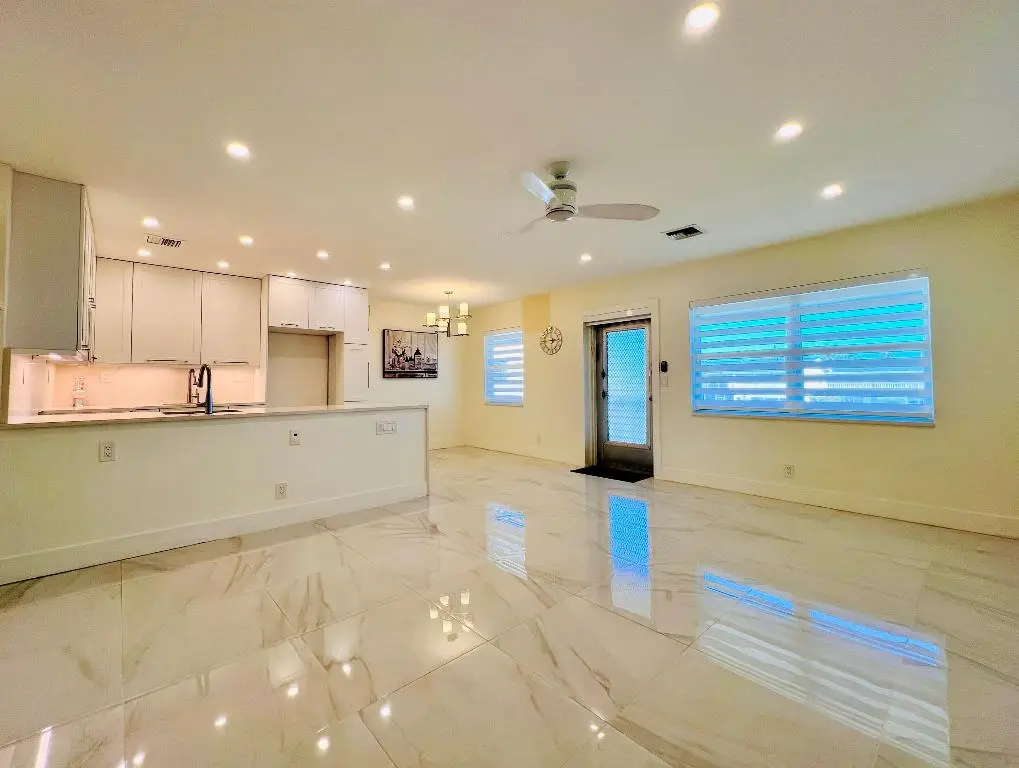 204 Bedford H, West Palm Beach, FL 33417 - Image #1