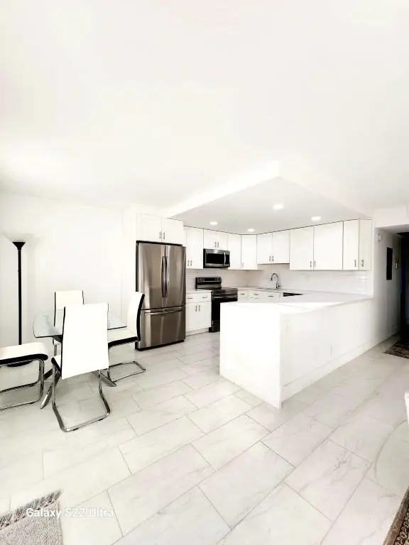 2003 Lincoln A, Boca Raton, FL 33434 - Image #2