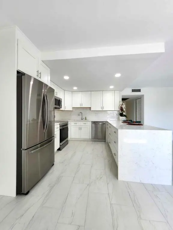 2003 Lincoln A, Boca Raton, FL 33434 - Image #3