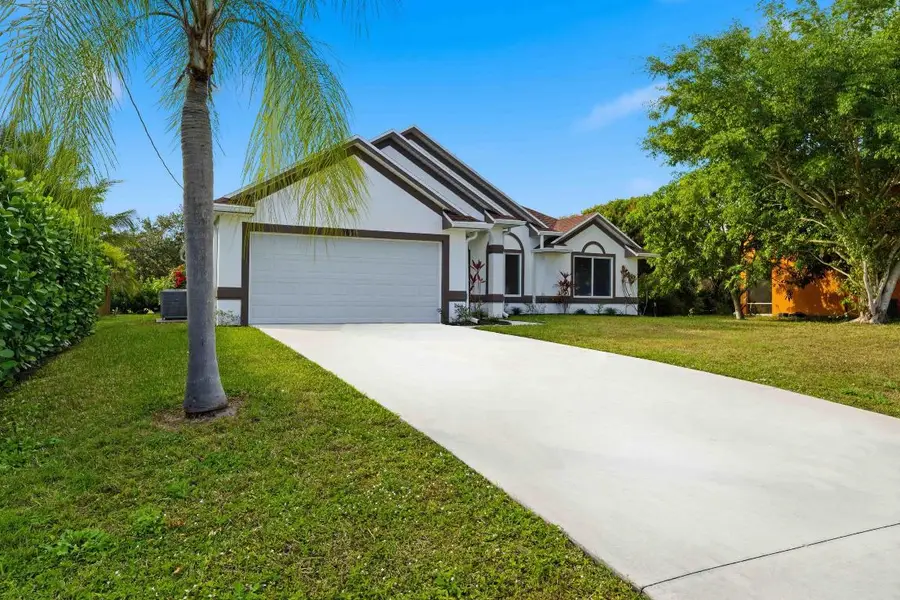 3031 SE Galt Circle, Port Saint Lucie, FL 34984 - #3