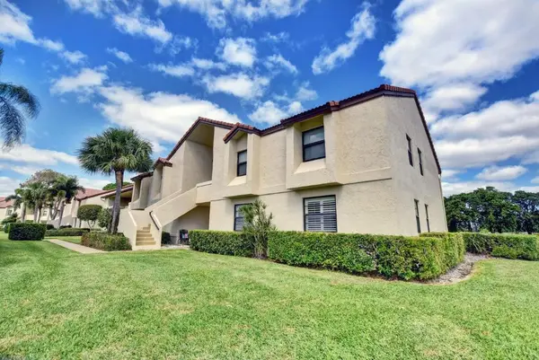 5851 Parkwalk Drive, Boynton Beach, FL 33472