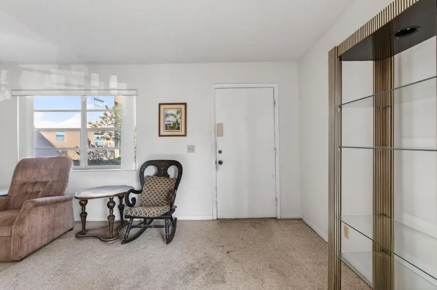 642 Burgundy N, Delray Beach, FL 33484 - Image #3