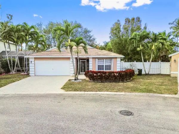 1718 Sawgrass Circle, Greenacres, FL 33413