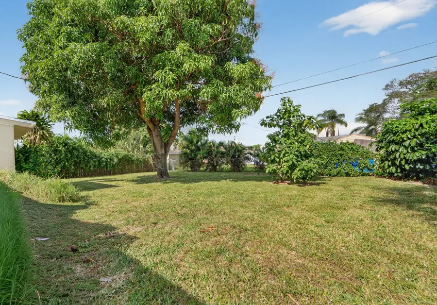 2105 Worthington Road, West Palm Beach, FL 33409 - #3