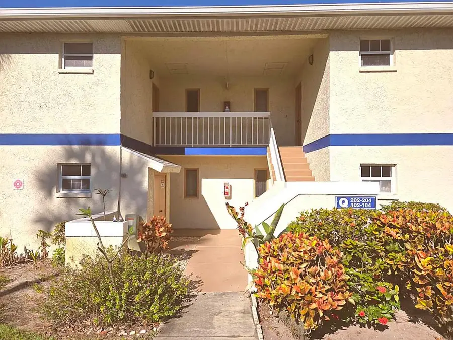 1524 SE Royal Green Circle #Q-202, Port Saint Lucie, FL 34952 - Image #2