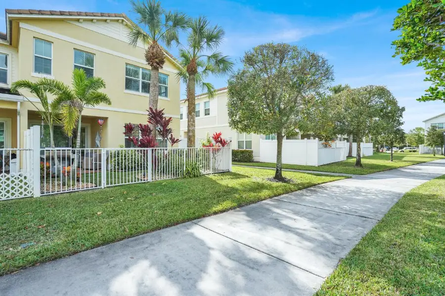 12029 Park Central, Royal Palm Beach, FL 33411 - Image #2