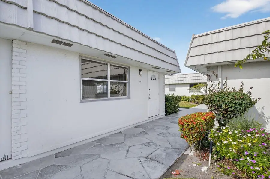 170 Valencia H, Delray Beach, FL 33446 - Image #2