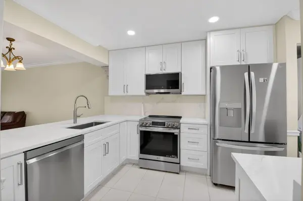 159 NW 70th Street #403, Boca Raton, FL 33487