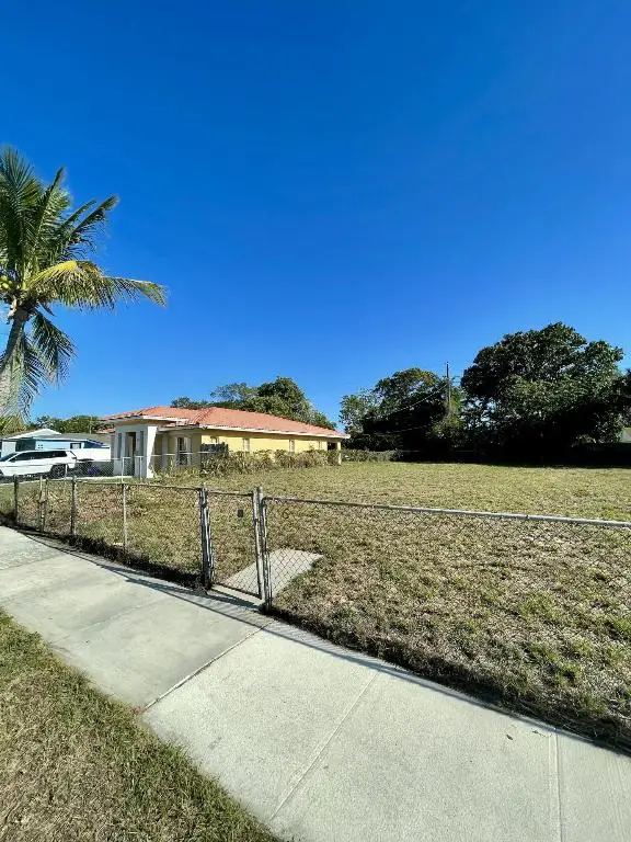 936 39th Street, West Palm Beach, FL 33407 - Image #1