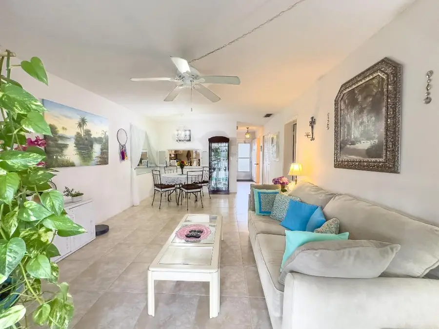 2534 Garden Drive S #207, Lake Worth, FL 33461 - Image #2