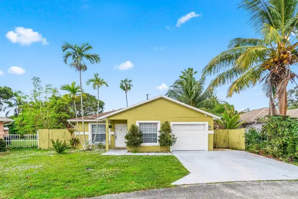 5697 Boynton Bay Circle, Boynton Beach, FL 33437