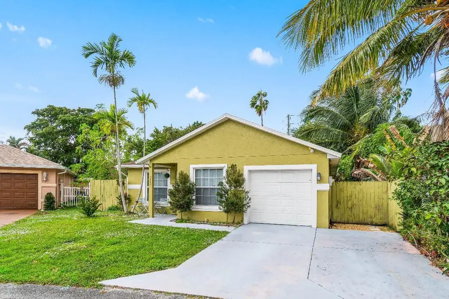 5697 Boynton Bay Circle, Boynton Beach, FL 33437 - Image #2