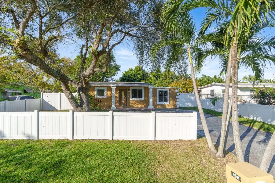 3041 E Palm Drive, Boynton Beach, FL 33435 - Image #2