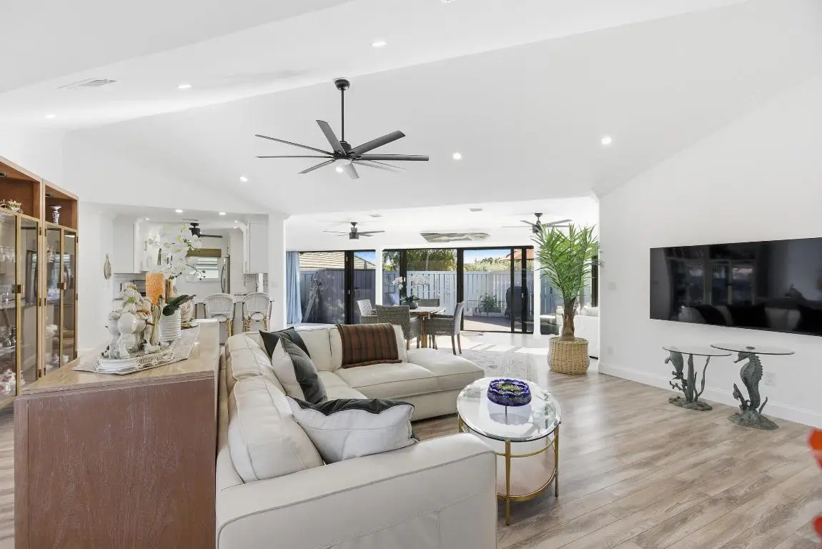 1127 E Seminole Avenue #24b, Jupiter, FL 33477 - Image #1