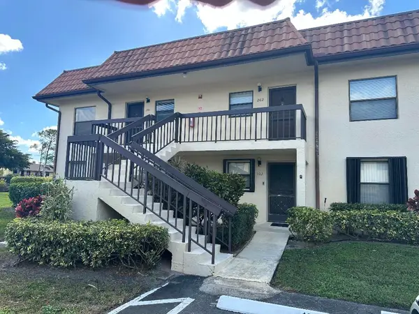 7094 Golf Colony Court #102, Lake Worth, FL 33467